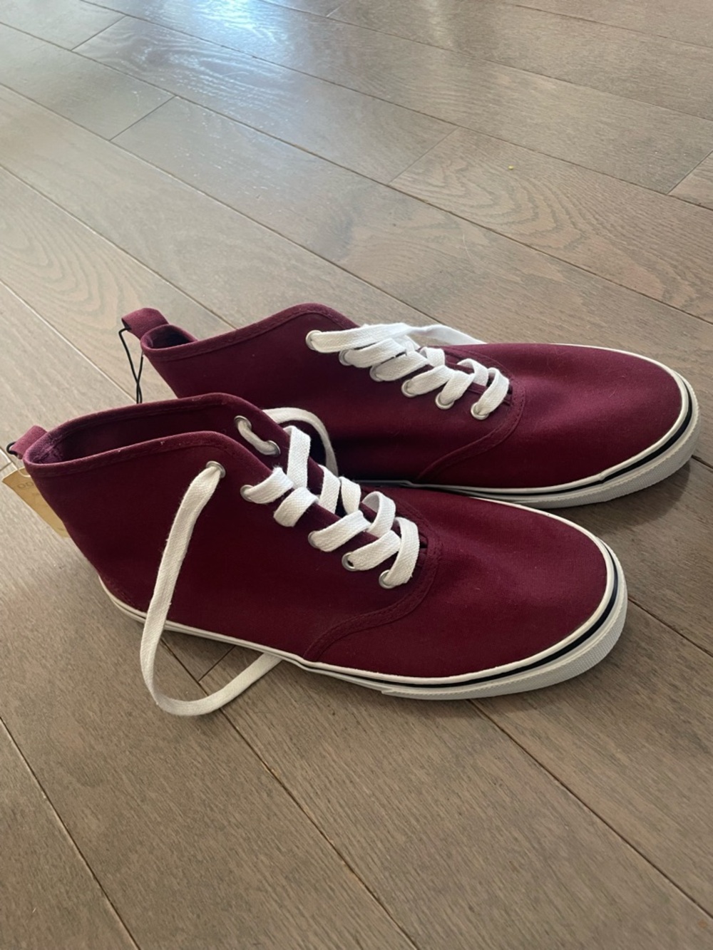 High Top Canvas Sneakers • Size 8 - Picture 2 of 12
